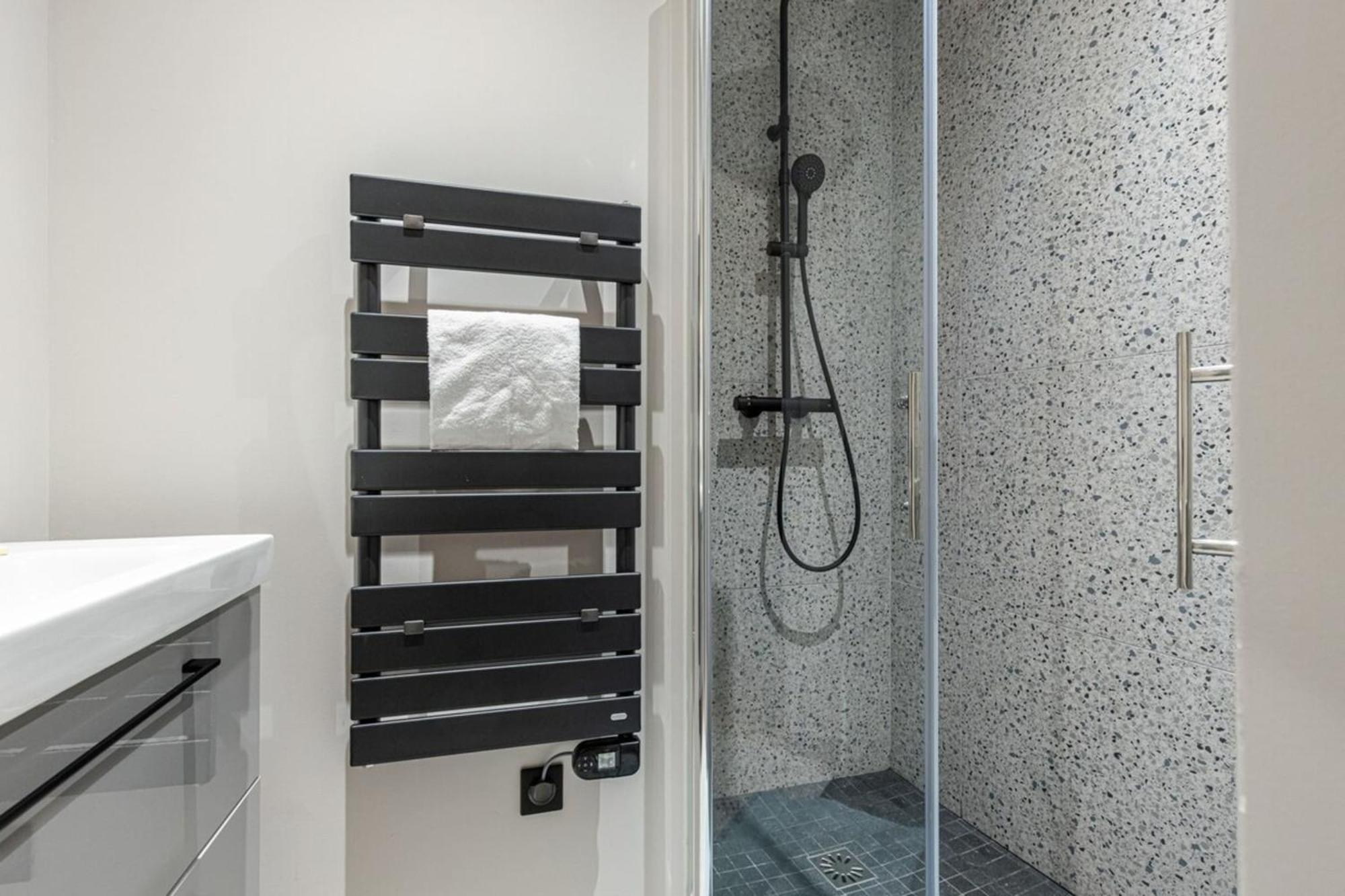 La Croix - Old Town Modern - 2 Bedrooms Apartment Nizza