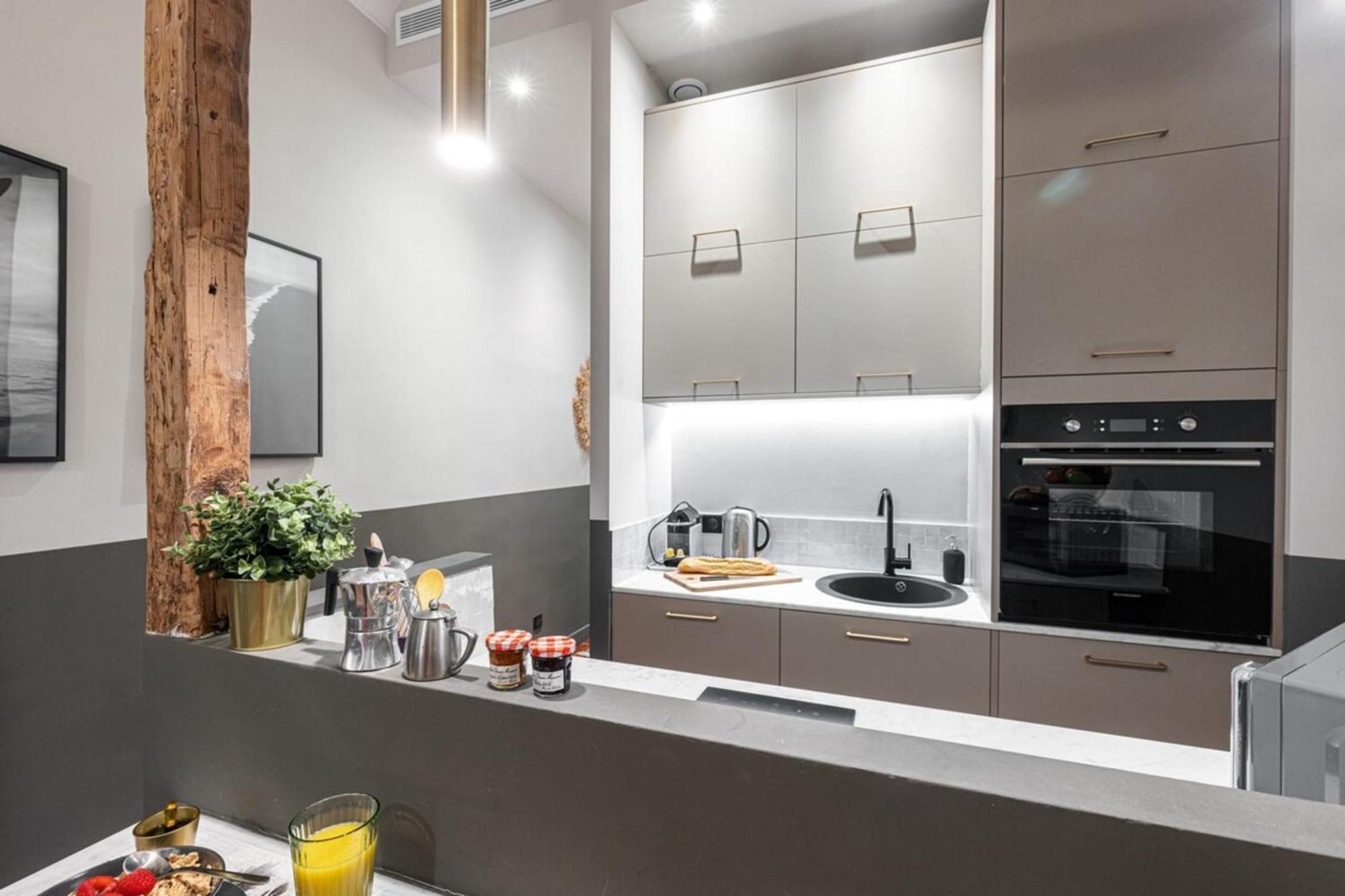 La Croix - Old Town Modern - 2 Bedrooms Nizza